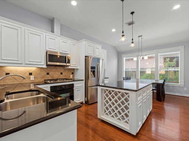 1274 Seamist Drive, Houston, TX 77008