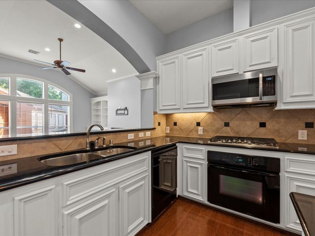 1274 Seamist Drive, Houston, TX 77008