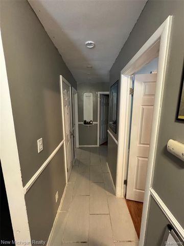 15337 Veronica Avenue, Eastpointe, MI 48021