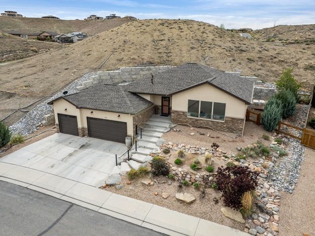 213 Hideaway Lane, Grand Junction, CO 81503