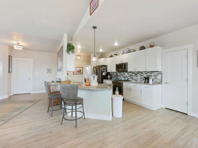 213 Hideaway Lane, Grand Junction, CO 81503