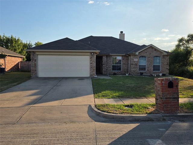 1513 Millbrook Drive, Midlothian, TX 76065