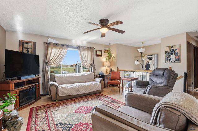 1930 GALAXY DR, Rapid City, SD 57701