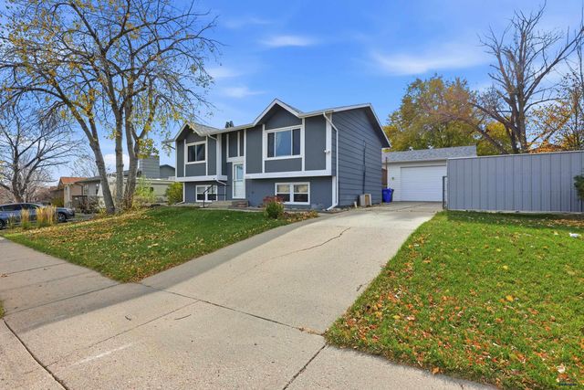 1930 GALAXY DR, Rapid City, SD 57701