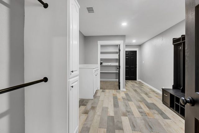 1527 NW 9th St, Andrews, TX 79714