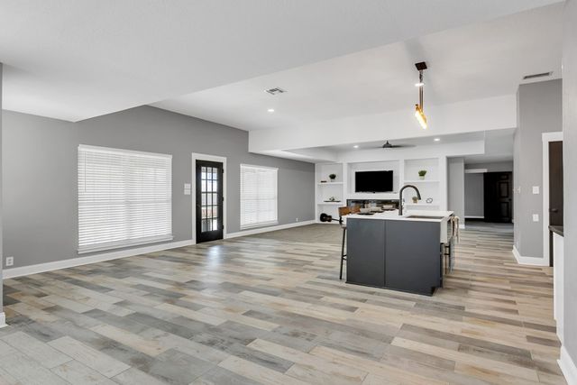 1527 NW 9th St, Andrews, TX 79714