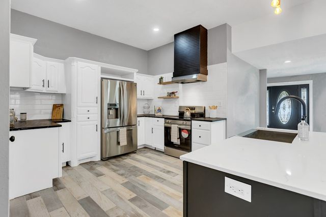 1527 NW 9th St, Andrews, TX 79714