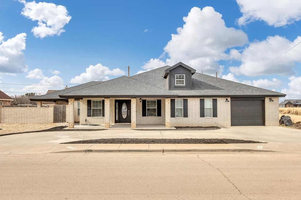 1527 NW 9th St, Andrews, TX 79714