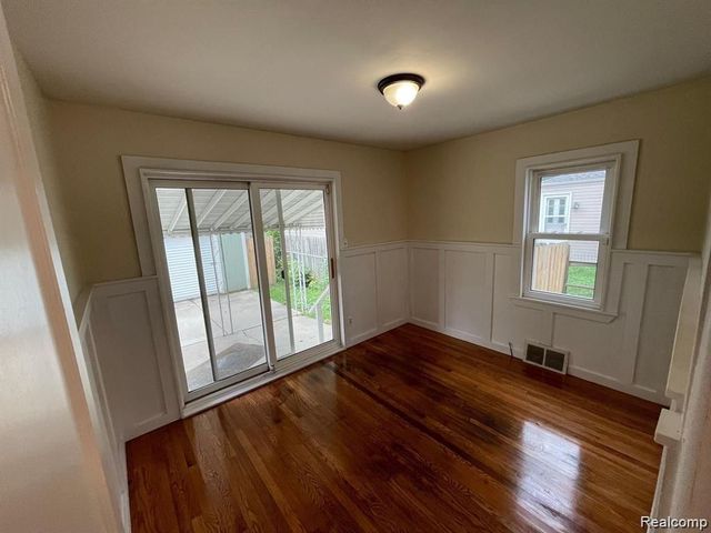 1518 E LINCOLN Avenue, Royal Oak, MI 48067