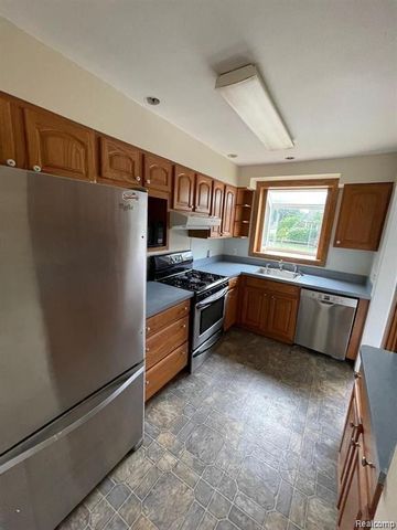 1518 E LINCOLN Avenue, Royal Oak, MI 48067