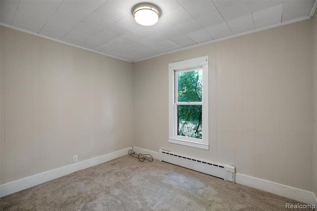 44 Orton Avenue, Pontiac, MI 48341