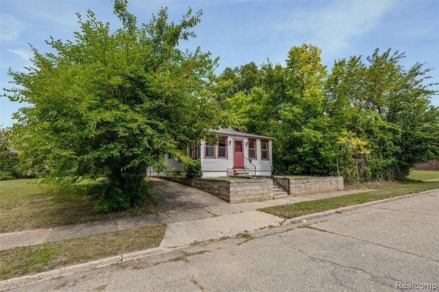 44 Orton Avenue, Pontiac, MI 48341