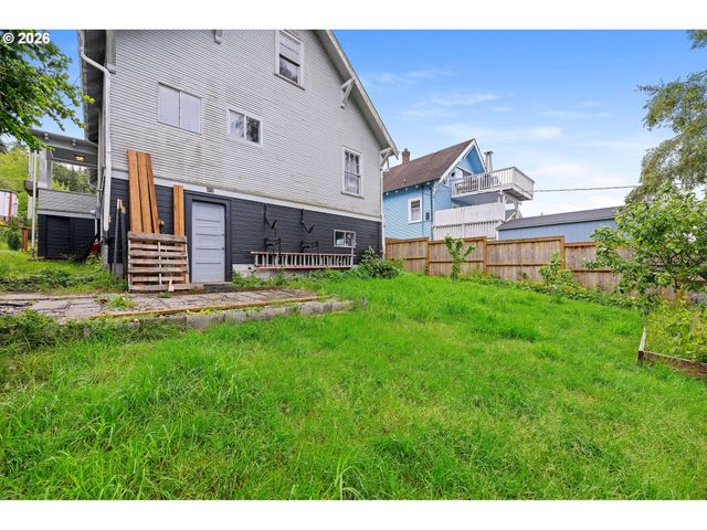 4590 LIEF ERIKSON Dr, Astoria, OR 97103