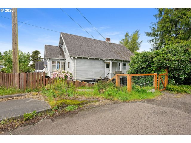 4590 LIEF ERIKSON Dr, Astoria, OR 97103