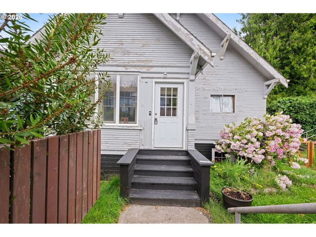 4590 LIEF ERIKSON Dr, Astoria, OR 97103