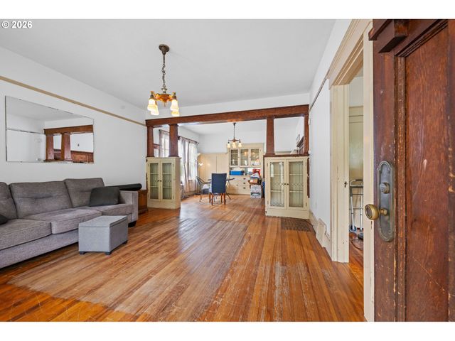 4590 LIEF ERIKSON Dr, Astoria, OR 97103