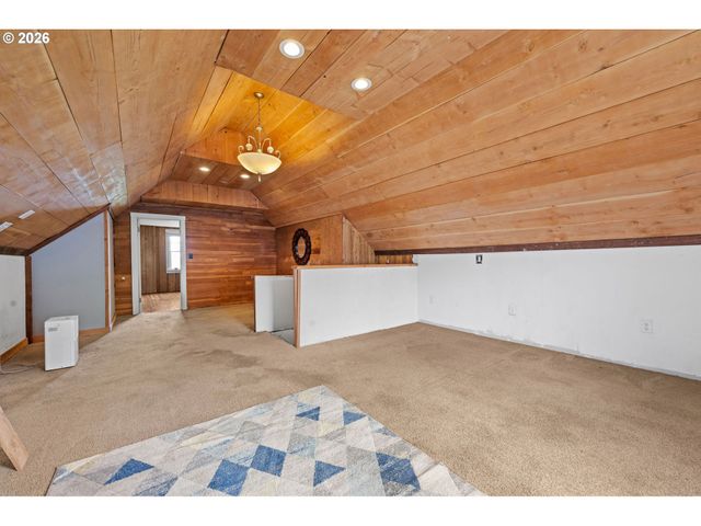 4590 LIEF ERIKSON Dr, Astoria, OR 97103
