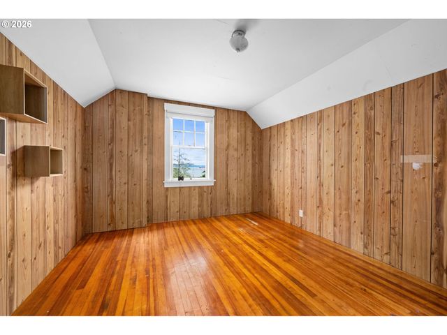 4590 LIEF ERIKSON Dr, Astoria, OR 97103