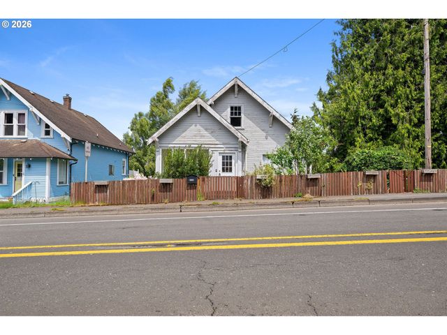 4590 LIEF ERIKSON Dr, Astoria, OR 97103