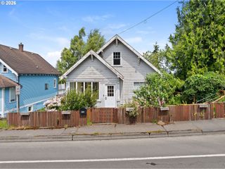 4590 LIEF ERIKSON Dr, Astoria, OR 97103