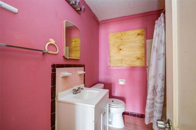 5306 Kenilwood Drive, Houston, TX 77033