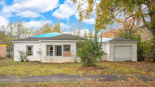 5306 Kenilwood Drive, Houston, TX 77033