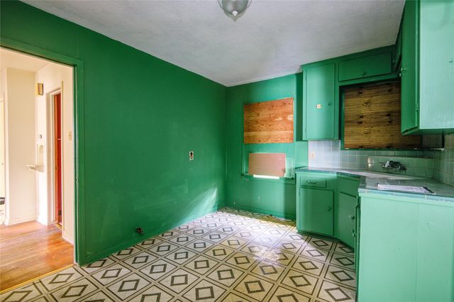 5306 Kenilwood Drive, Houston, TX 77033