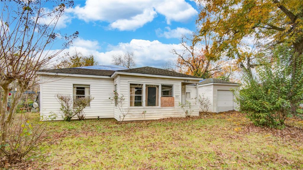 5306 Kenilwood Drive, Houston, TX 77033