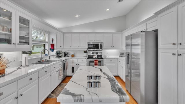 601 PENINSULAR DRIVE, Lakeland, FL 33813