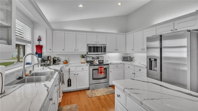 601 PENINSULAR DRIVE, Lakeland, FL 33813