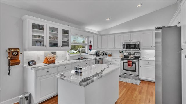 601 PENINSULAR DRIVE, Lakeland, FL 33813