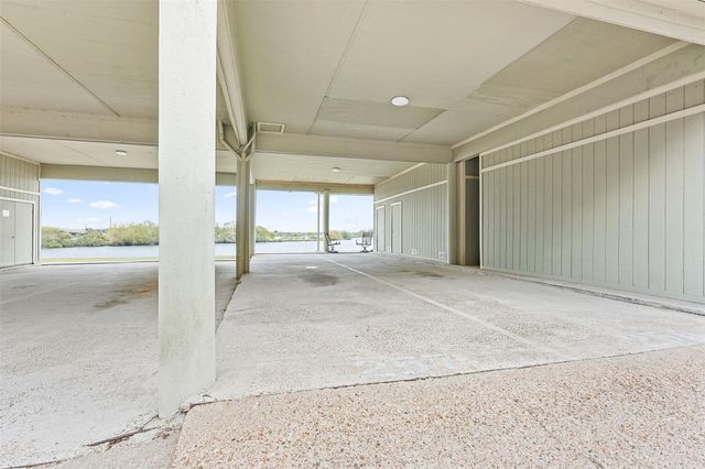 18800 Egret Bay Boulevard 102, Webster, TX 77058