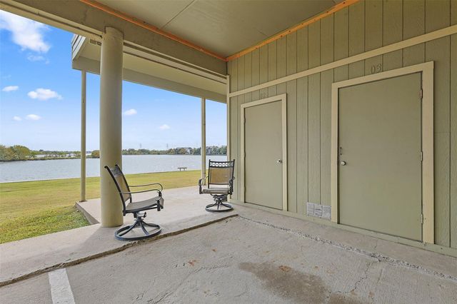 18800 Egret Bay Boulevard 102, Webster, TX 77058