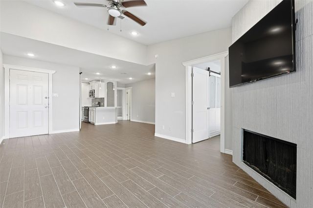 18800 Egret Bay Boulevard 102, Webster, TX 77058