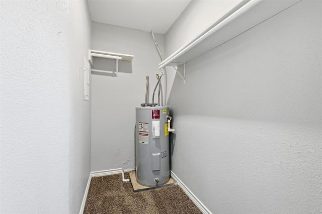 18800 Egret Bay Boulevard 102, Webster, TX 77058