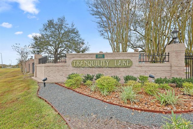 18800 Egret Bay Boulevard 102, Webster, TX 77058