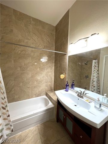 2752 Lodestone Drive, Las Vegas, NV 89117