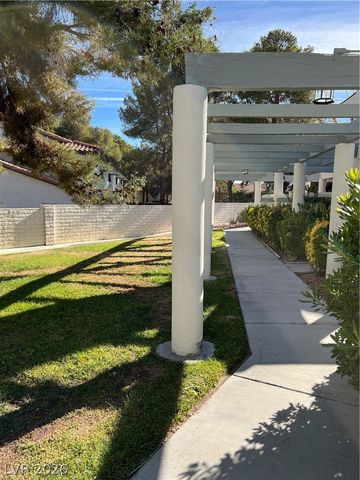 2752 Lodestone Drive, Las Vegas, NV 89117