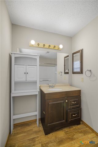 60 Ewing Road, Goliad, TX 77963