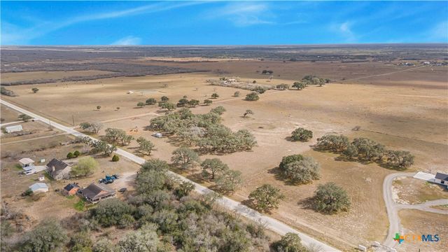 60 Ewing Road, Goliad, TX 77963