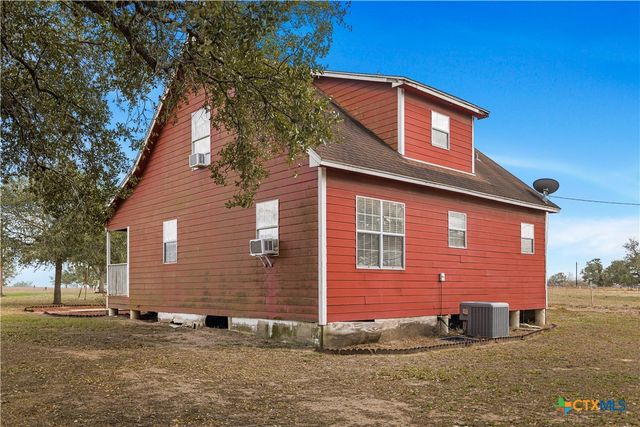 60 Ewing Road, Goliad, TX 77963