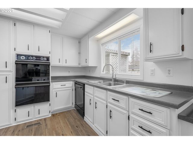 100 Sw 195TH Ave 199, Beaverton, OR 97006