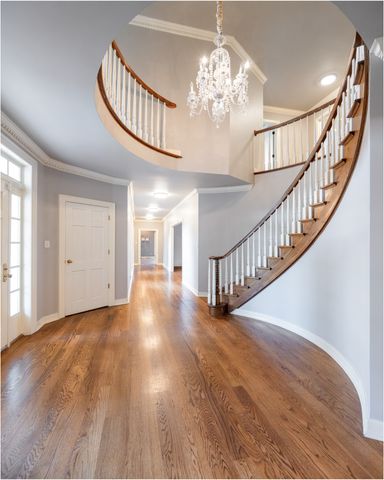 700 Dick Barry Ln, Lexington, TN 38351