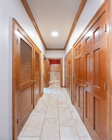 700 Dick Barry Ln, Lexington, TN 38351