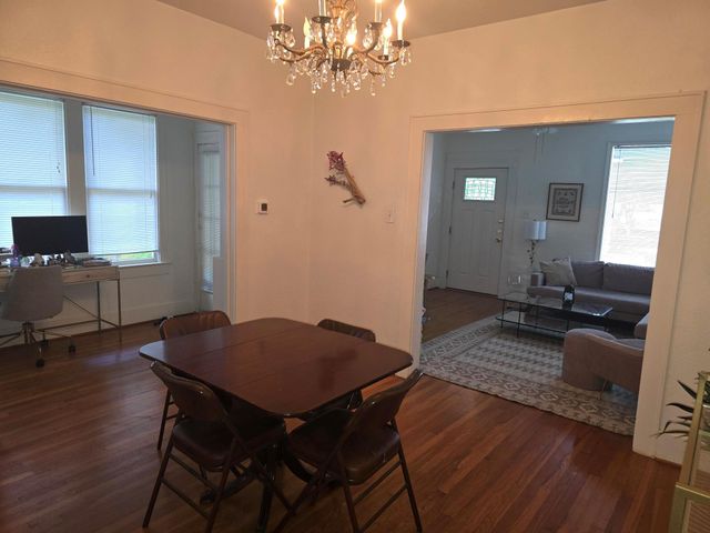 1701 Forest TRL A, Austin, TX 78703