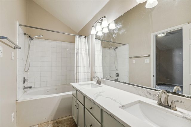 11902 Oakner Drive, Tomball, TX 77377