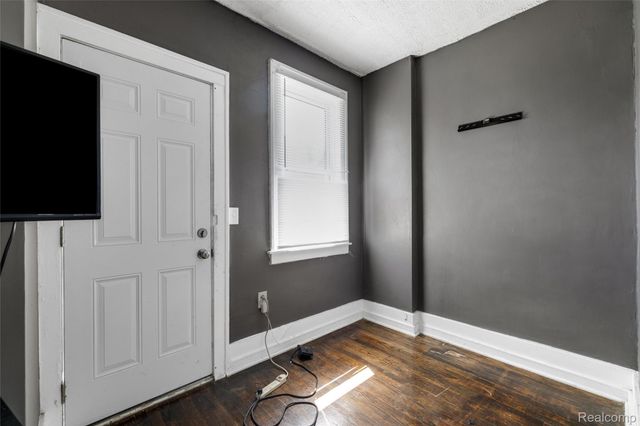 7738 Wykes Street, Detroit, MI 48210