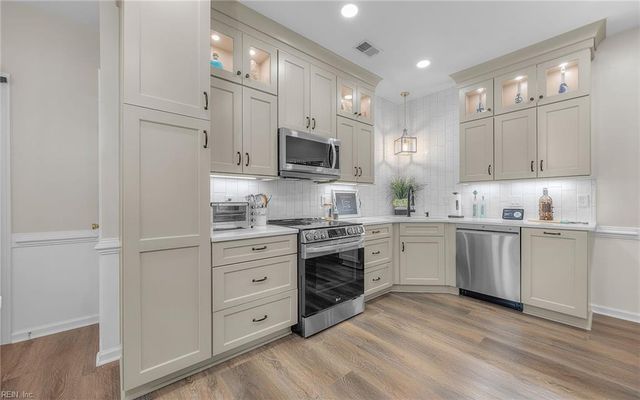 2928 Einstein DR, Virginia Beach, VA 23456