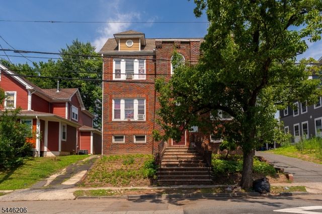 77 40Th St, Irvington Twp., NJ 07111
