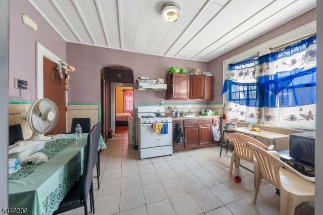 77 40Th St, Irvington Twp., NJ 07111